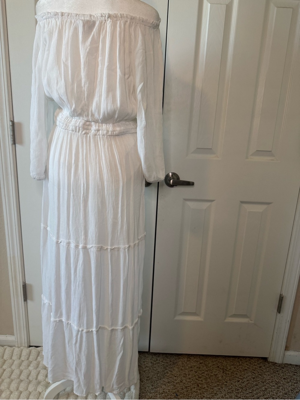 J.Gee Embroidered Floral Bohemian Maxi Dress Size Medium Off Shoulder - Picture 8 of 9